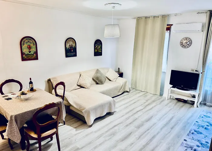 Lana Zona Terme Centro E Vicino A Igea * أكوي تيرمي